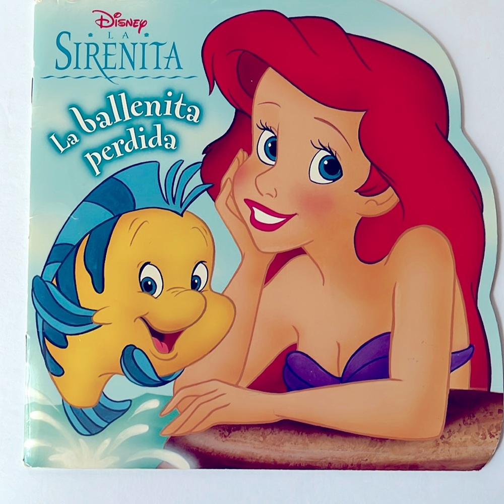 Disney La Ballenita Perdida La Sirenita The Little Mermaid Book